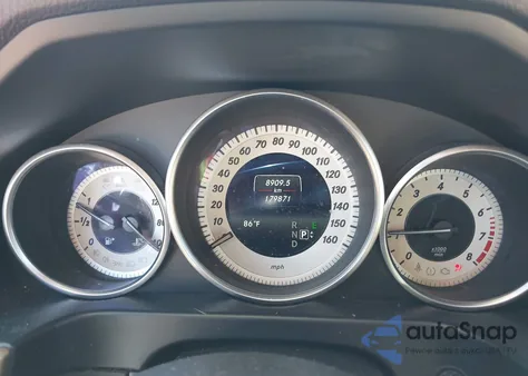 2016 Mercedes-Benz E 350 z USA, uszkodzony, nr VIN WDDHF5KBXGB185983